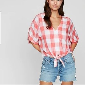 5 for $25 ❄️ Express Gingham Dolman Top Small‎